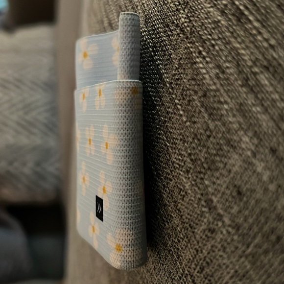 LUNA Thread Wallet - Picture 5 of 6